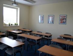 Gdynia, sala szkoleniowa w ustawieniu szkolnym